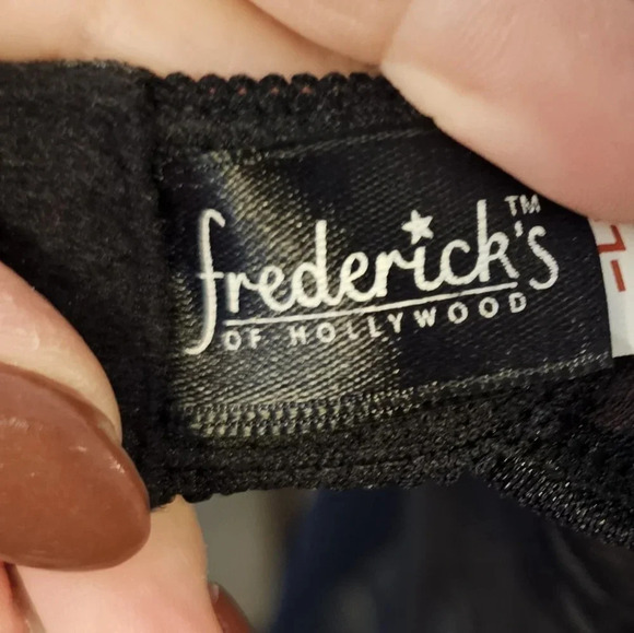 Fredericks of Hollywood Size Large Black Red Sexy Lingerie Top Open Front NewTag - Picture 8 of 9